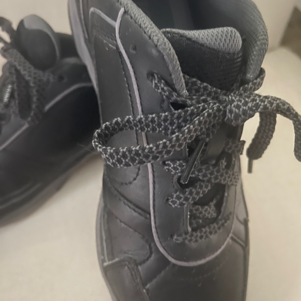 Vionic walking shoe